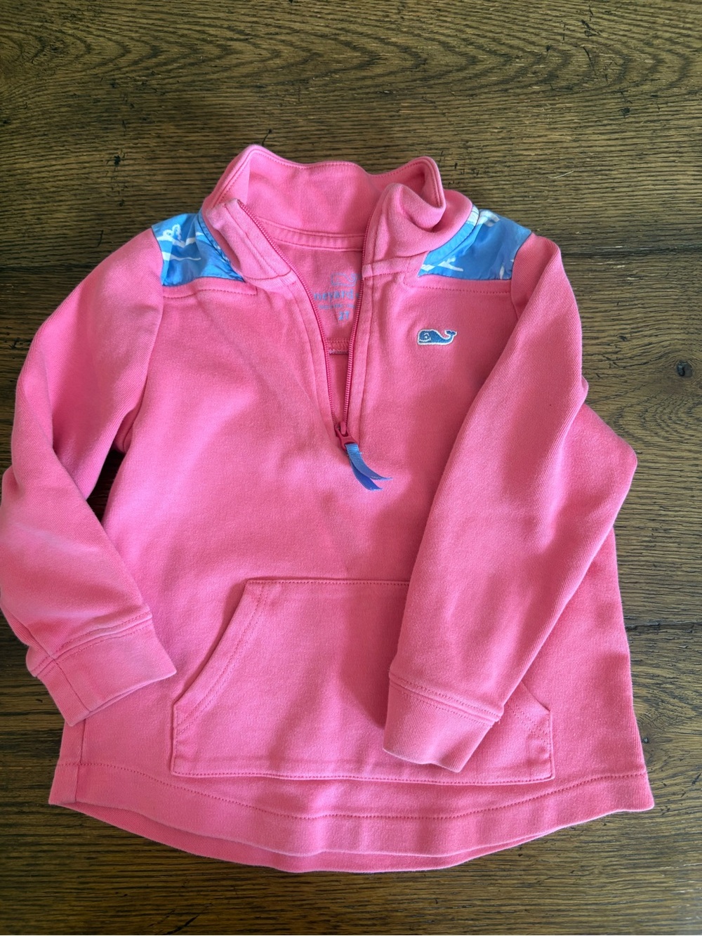 Vineyard Vines sweatshirt